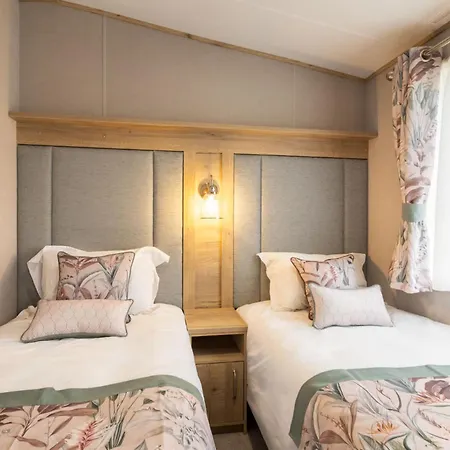 Host & - Fieldview Lodge, Ashdown Retreat