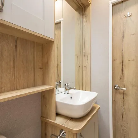 Шале Host & - Fieldview Lodge, Ashdown Retreat Пикеринг