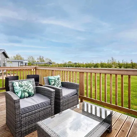 Host & - Fieldview Lodge, Ashdown Retreat