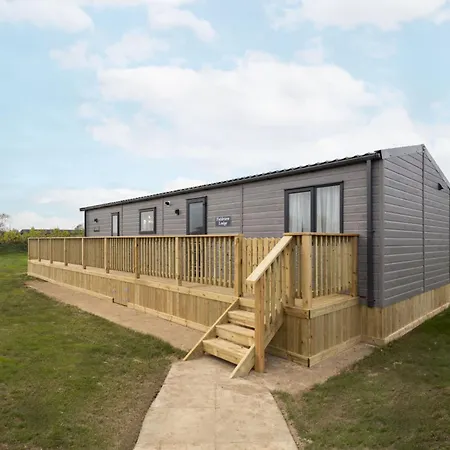 Host & - Fieldview Lodge, Ashdown Retreat * Pickering